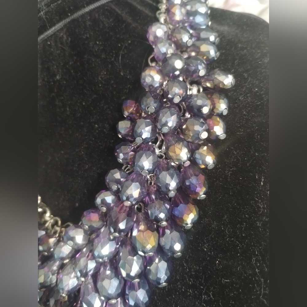 Stunning Purple Teardrop Bead & Silvertone Layered Statement Necklace! - Picture 3 of 4